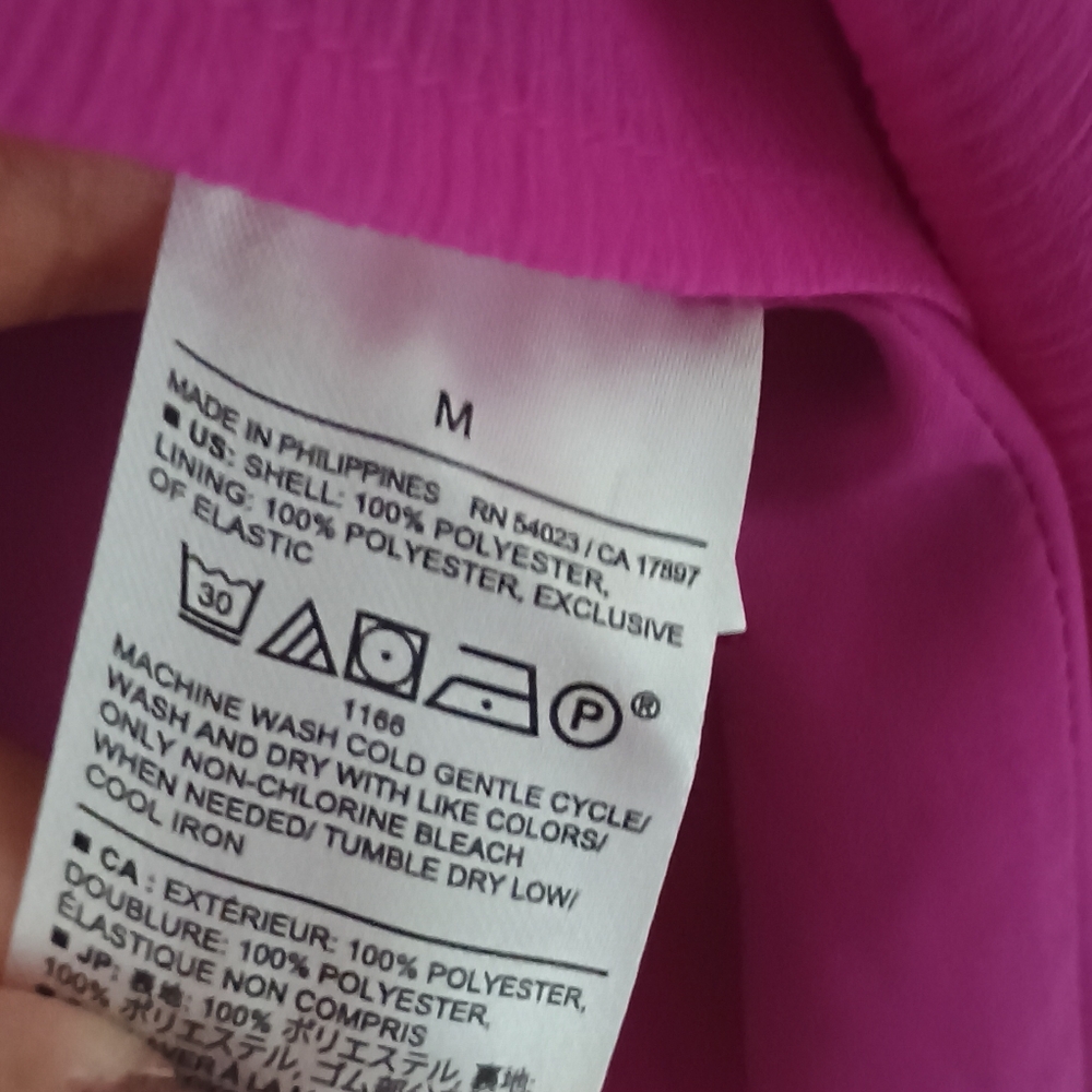 NWOT Banana Republic Magenta Pink Crepe Ruffled flutter Women's Summer Top - Picture 8 of 8